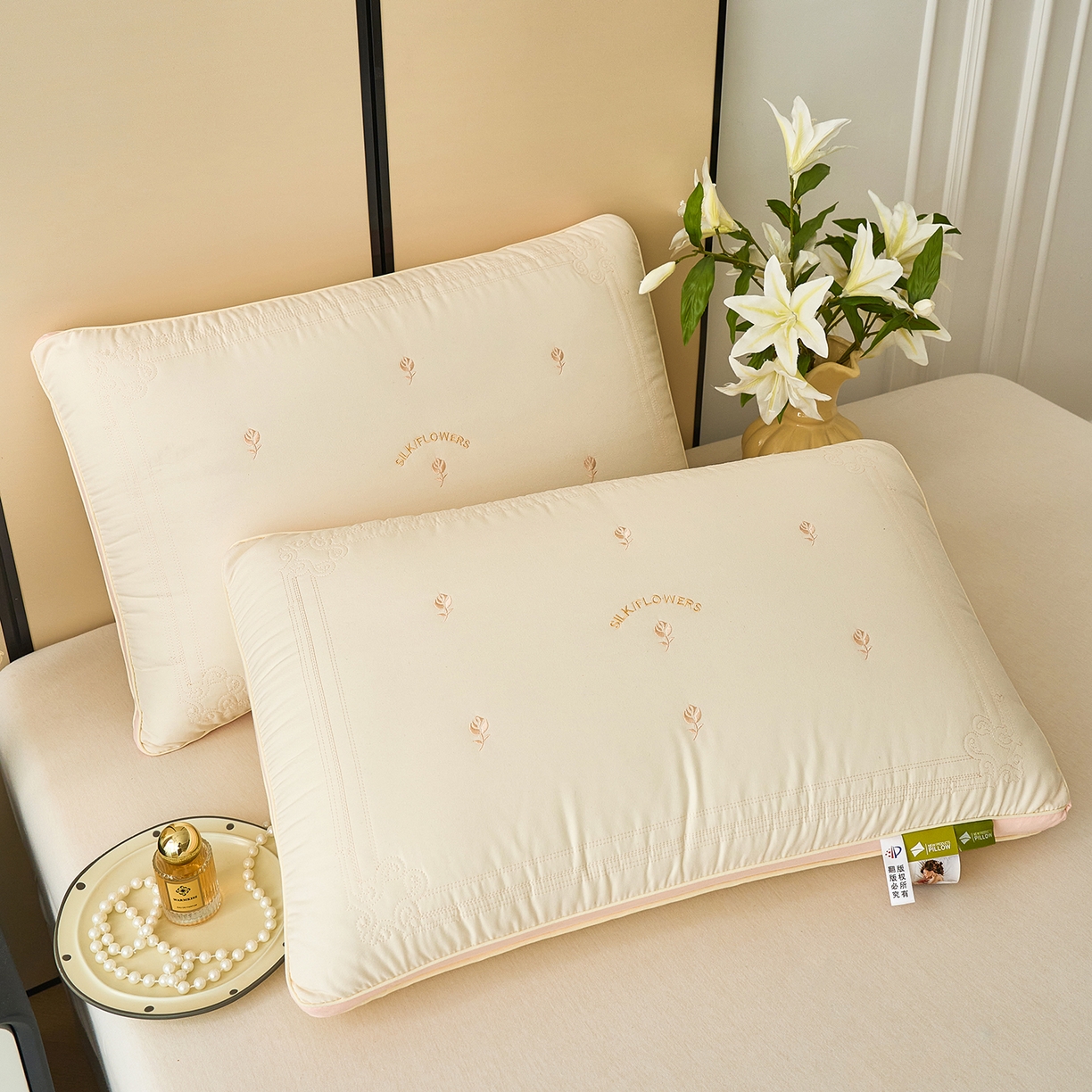 91家纺网 家纺一手货源 找家纺 （总）梦叶草 2026新款七朵玫瑰亲肤护颈枕芯助睡眠枕头