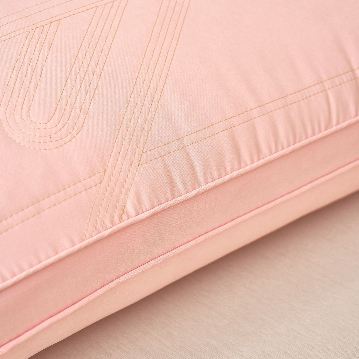 91家纺网 家纺一手货源 找家纺 梦叶草 2026新款糯感蛋白深睡枕头护颈枕芯 糯感枕芯-粉色