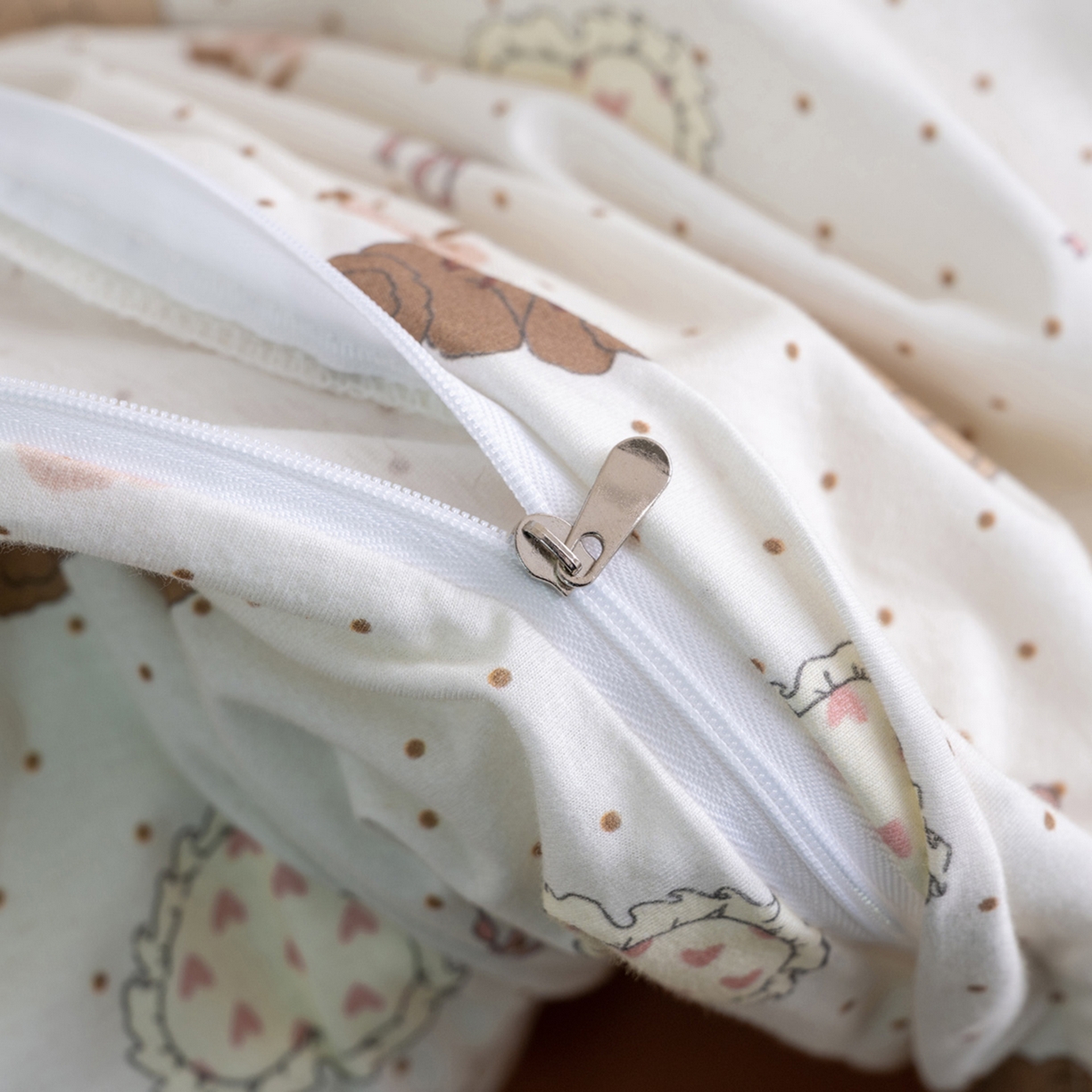 91家纺网 家纺一手货源 找家纺 梦可莱家居 2026新款全棉纯棉针织棉印花可爱卡通系列四件套 爱心曲奇