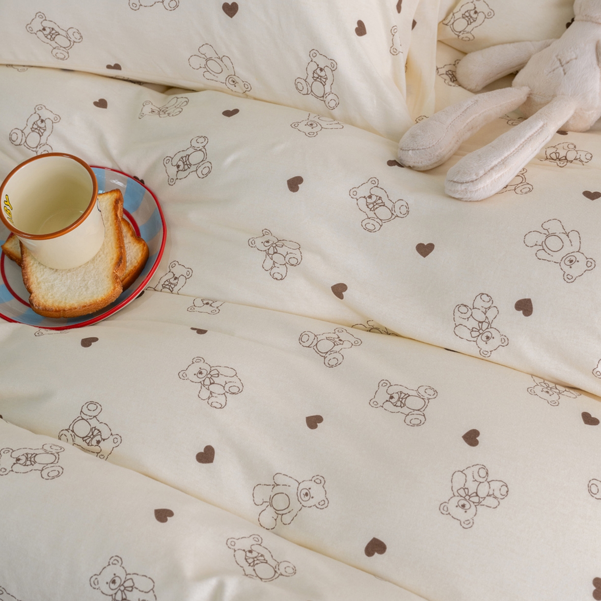 91家纺网 家纺一手货源 找家纺 梦可莱家居 2026新款全棉纯棉针织棉印花可爱卡通系列四件套 爱心熊