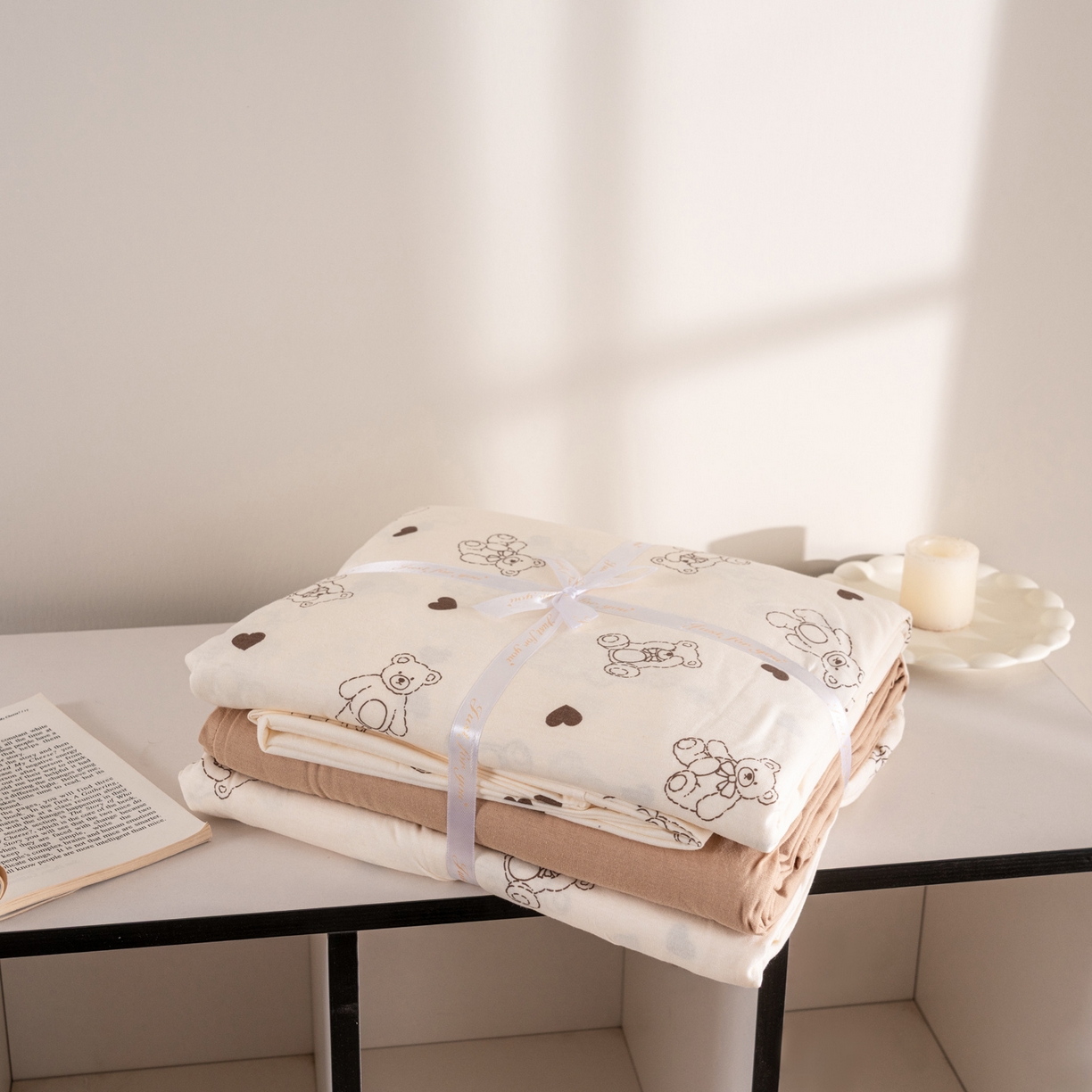 91家纺网 家纺一手货源 找家纺 梦可莱家居 2026新款全棉纯棉针织棉印花可爱卡通系列四件套 爱心熊