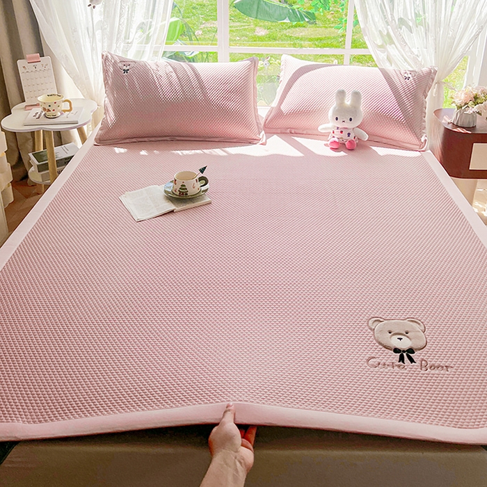 （总）卡初家居（原微来） 2026春夏新款A类乙纶冰豆豆凉感席绣花席凉席席子-憨憨熊系列