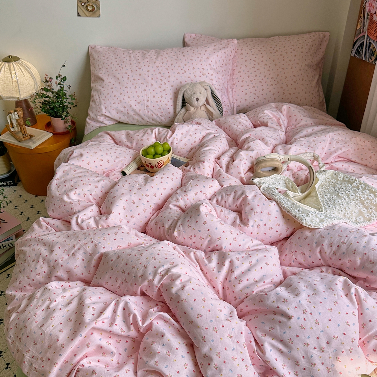 91家纺网 家纺一手货源 找家纺 艾咪-Amy ntmy 2026新款博主风清新田园小碎花全棉纯棉四件套-甜樱 清新甜樱-粉