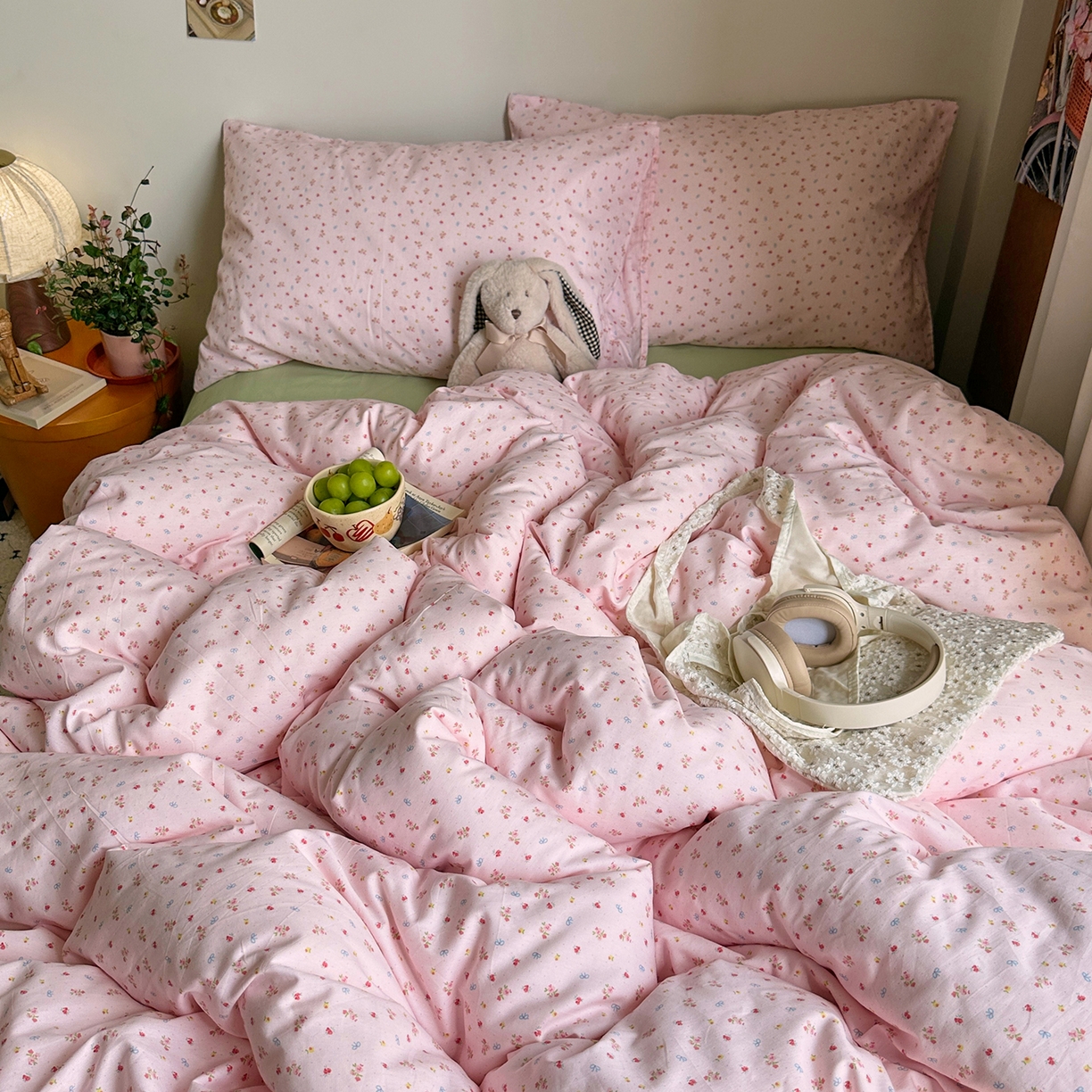 91家纺网 家纺一手货源 找家纺 艾咪-Amy ntmy 2026新款博主风清新田园小碎花全棉纯棉四件套-甜樱 清新甜樱-粉