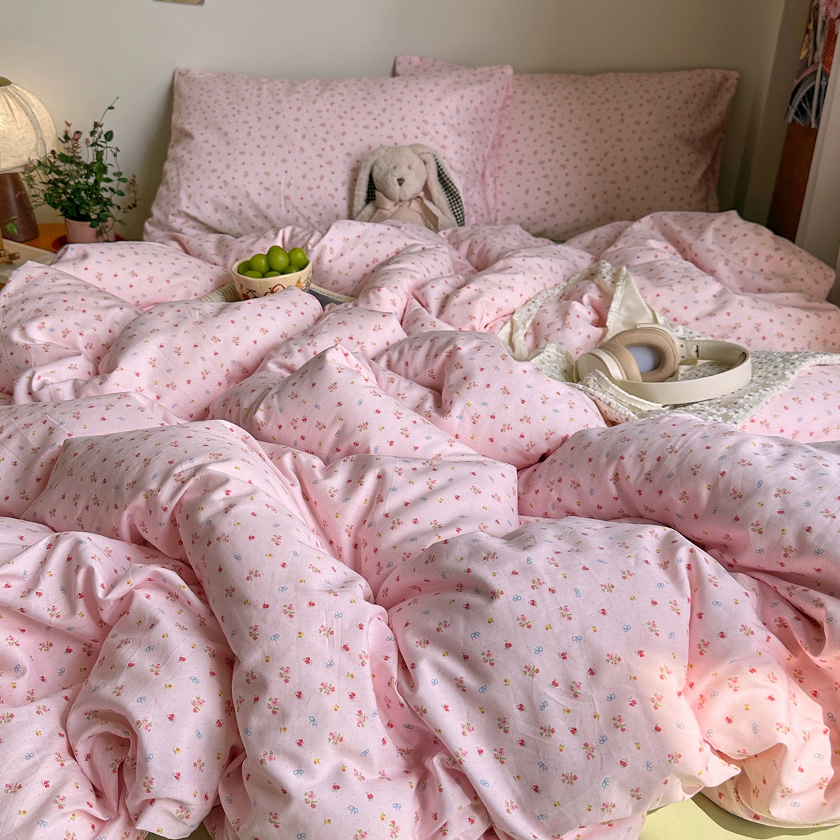 91家纺网 家纺一手货源 找家纺 艾咪-Amy ntmy 2026新款博主风清新田园小碎花全棉纯棉四件套-甜樱 清新甜樱-粉