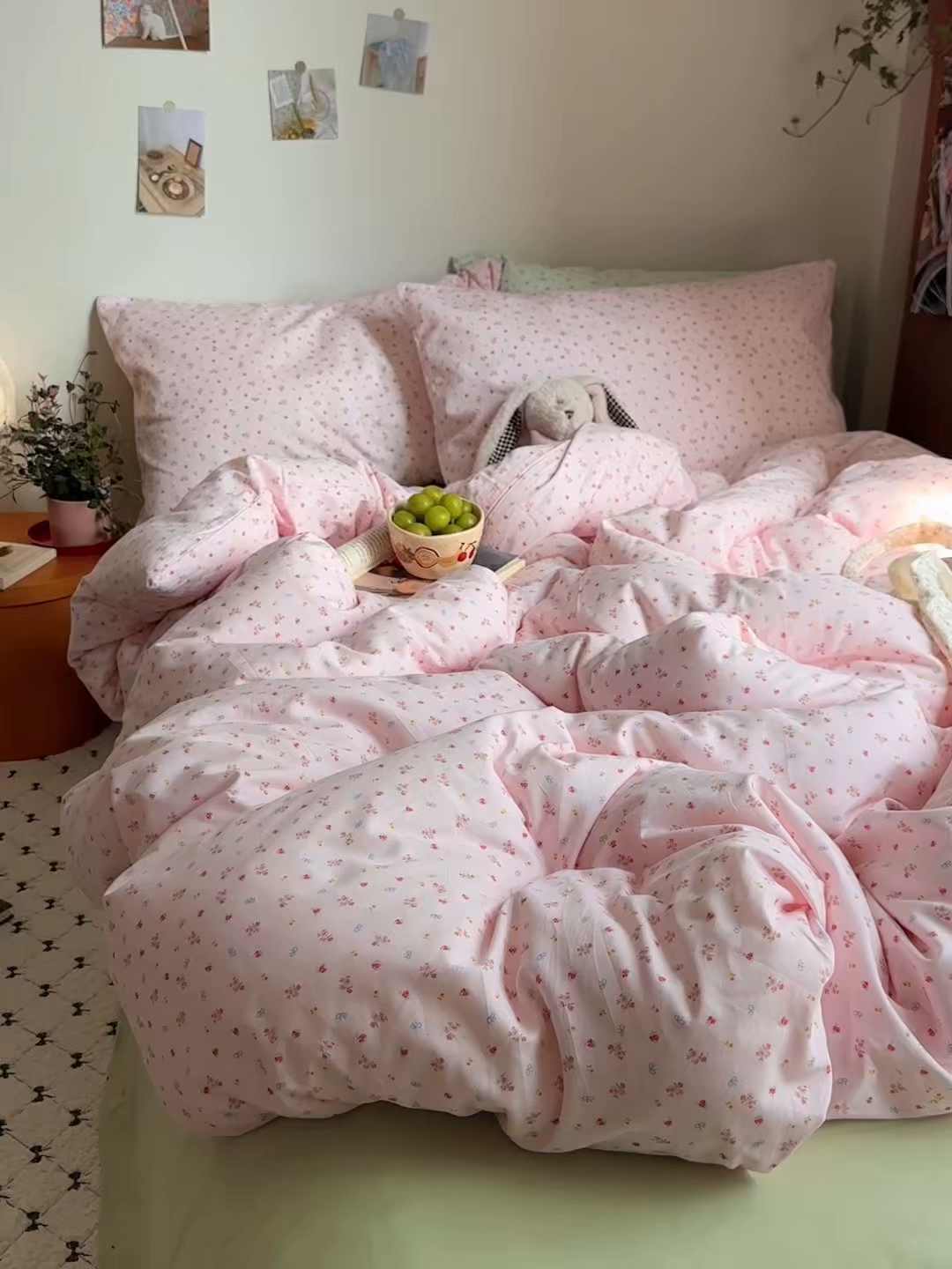 91家纺网 家纺一手货源 找家纺 艾咪-Amy ntmy 2026新款博主风清新田园小碎花全棉纯棉四件套-甜樱 清新甜樱-粉