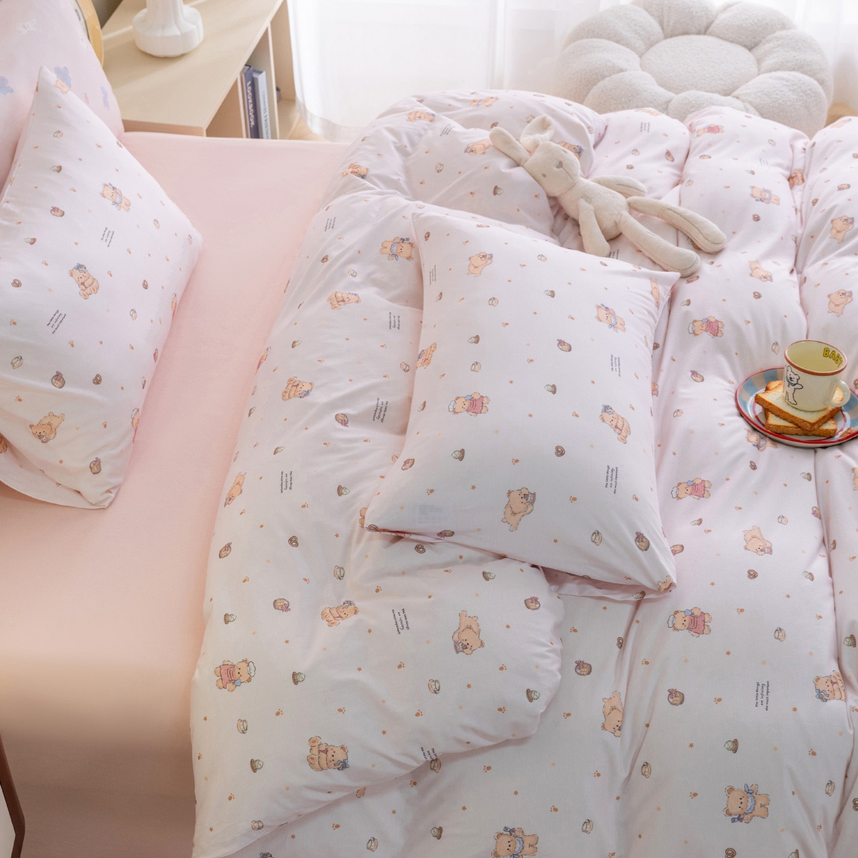 91家纺网 家纺一手货源 找家纺 梦可莱家居 2026新款全棉纯棉针织棉印花可爱卡通系列四件套 蛋糕熊