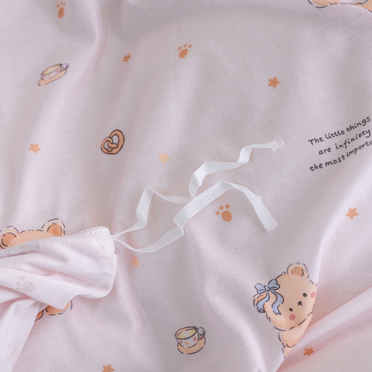 91家纺网 家纺一手货源 找家纺 梦可莱家居 2026新款全棉纯棉针织棉印花可爱卡通系列四件套 蛋糕熊