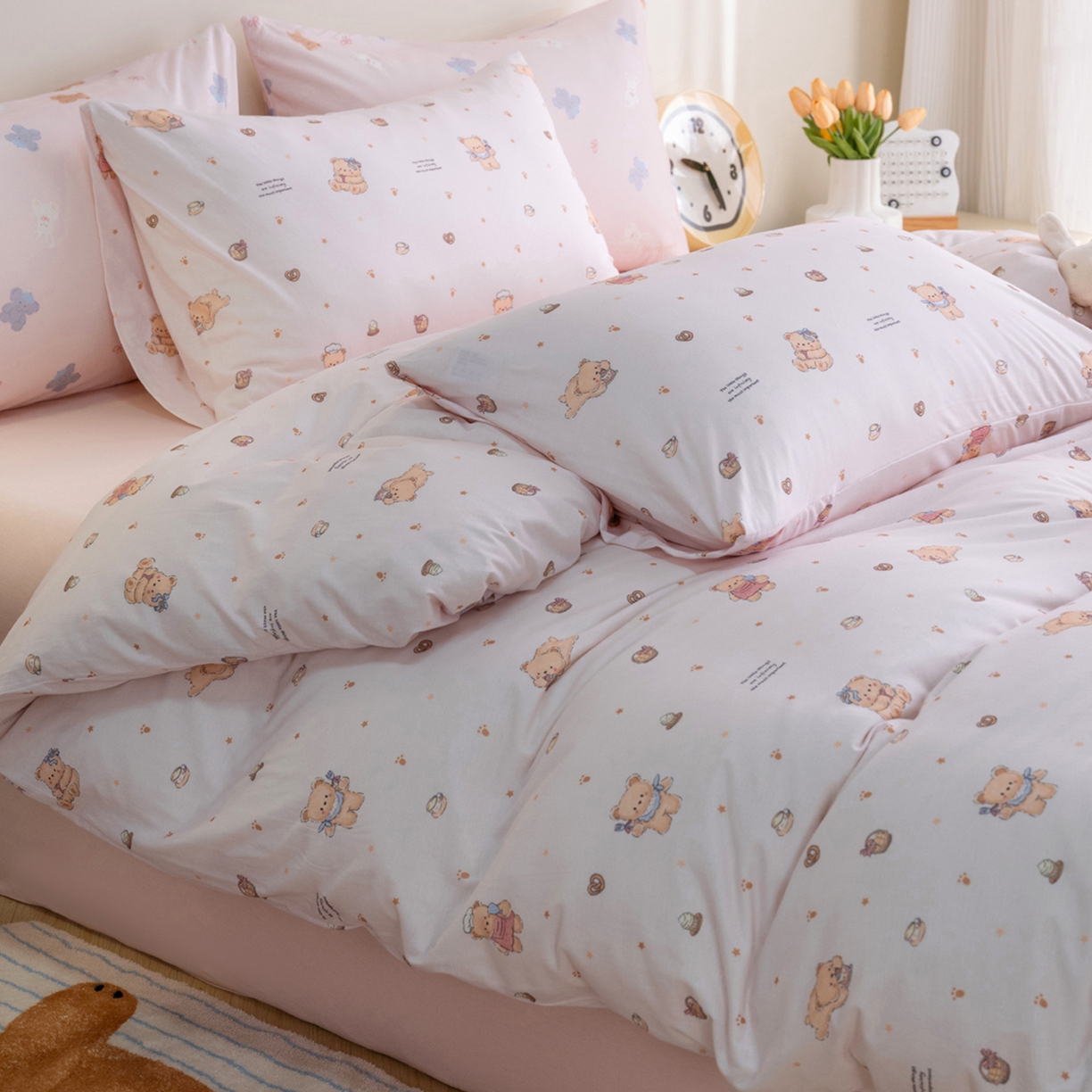 91家纺网 家纺一手货源 找家纺 梦可莱家居 2026新款全棉纯棉针织棉印花可爱卡通系列四件套 蛋糕熊