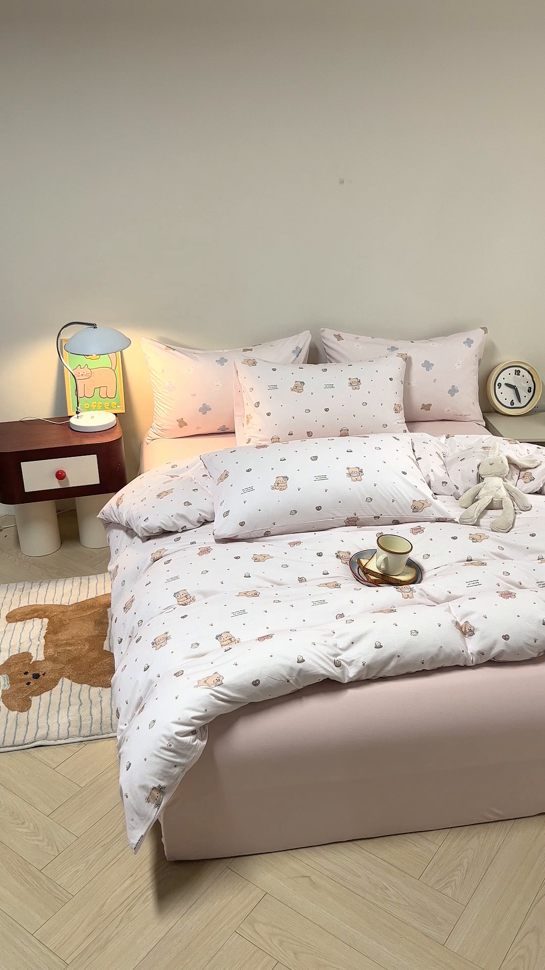 91家纺网 家纺一手货源 找家纺 梦可莱家居 2026新款全棉纯棉针织棉印花可爱卡通系列四件套 蛋糕熊