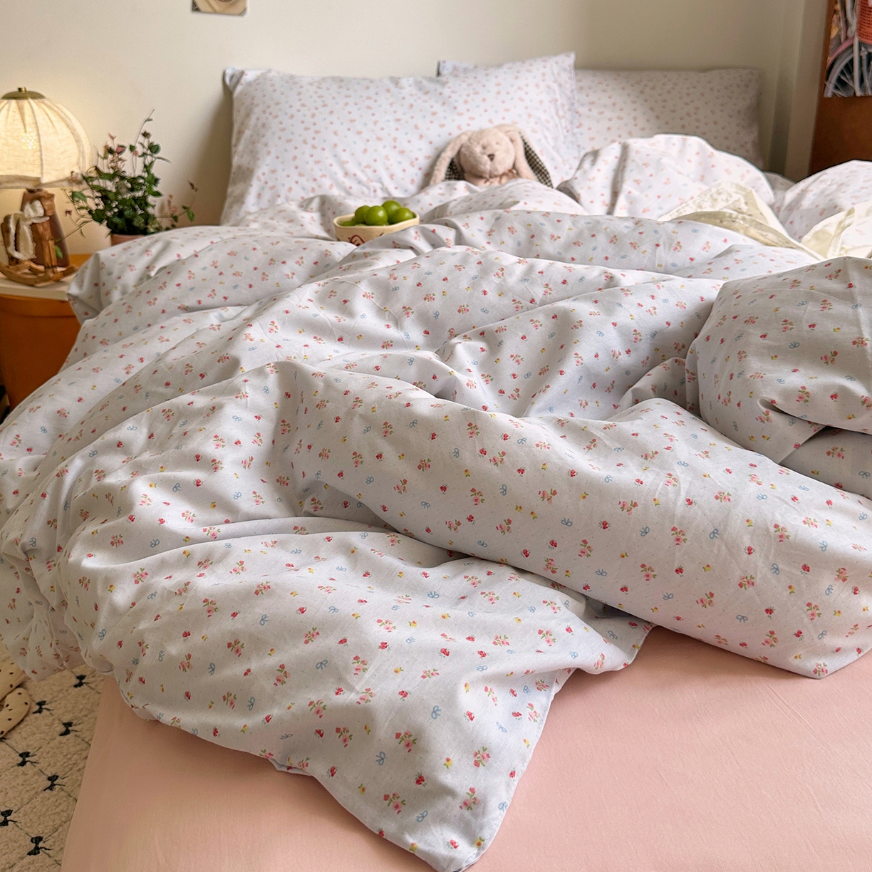 91家纺网 家纺一手货源 找家纺 艾咪-Amy ntmy 2026新款博主风清新田园小碎花全棉纯棉四件套-甜樱 清新甜樱-蓝