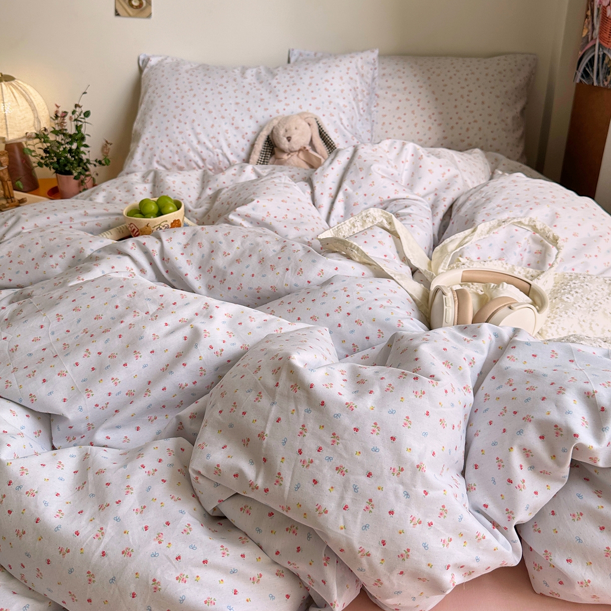 91家纺网 家纺一手货源 找家纺 艾咪-Amy ntmy 2026新款博主风清新田园小碎花全棉纯棉四件套-甜樱 清新甜樱-蓝