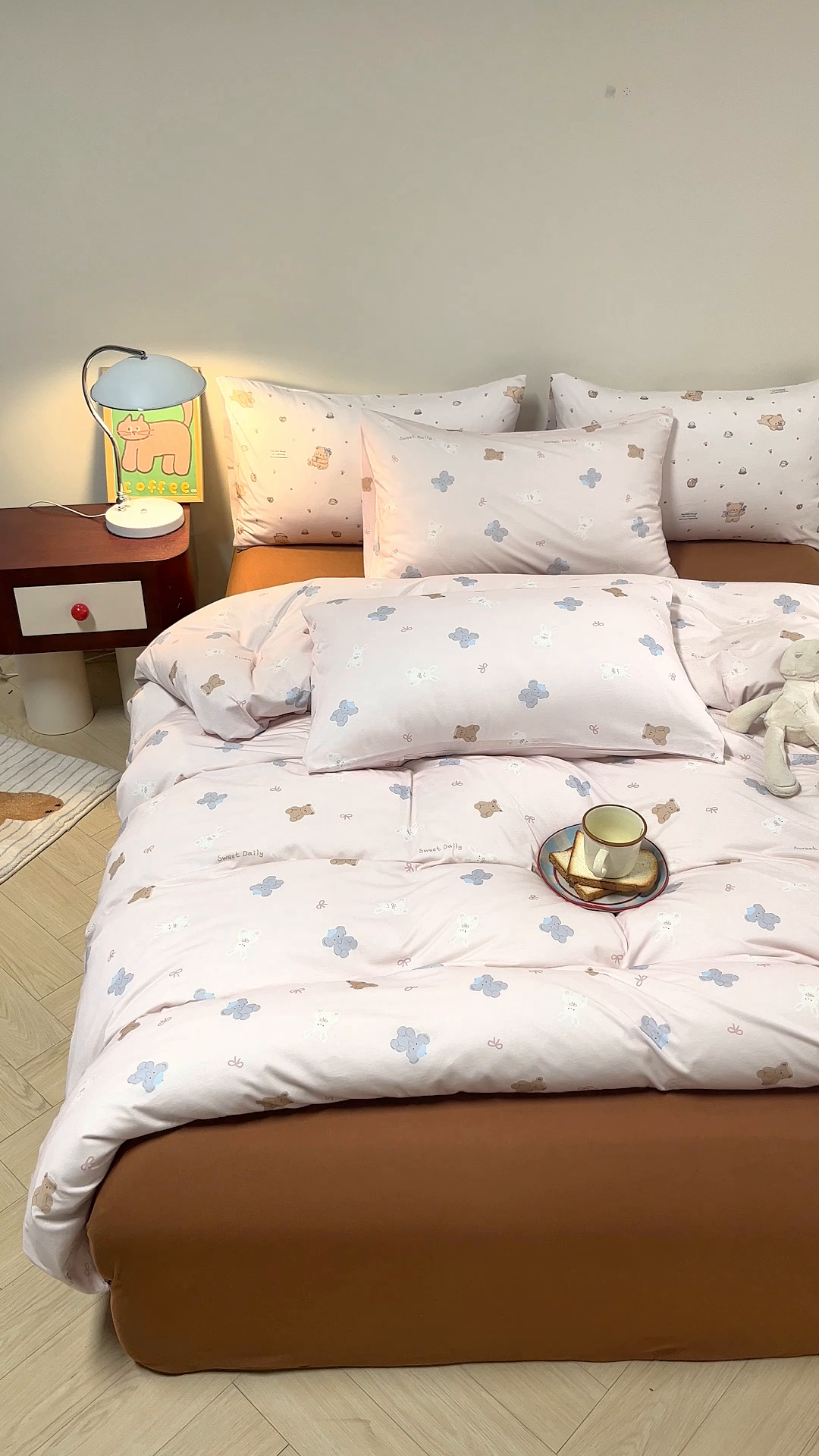 91家纺网 家纺一手货源 找家纺 梦可莱家居 2026新款全棉纯棉针织棉印花可爱卡通系列四件套 动物乐园