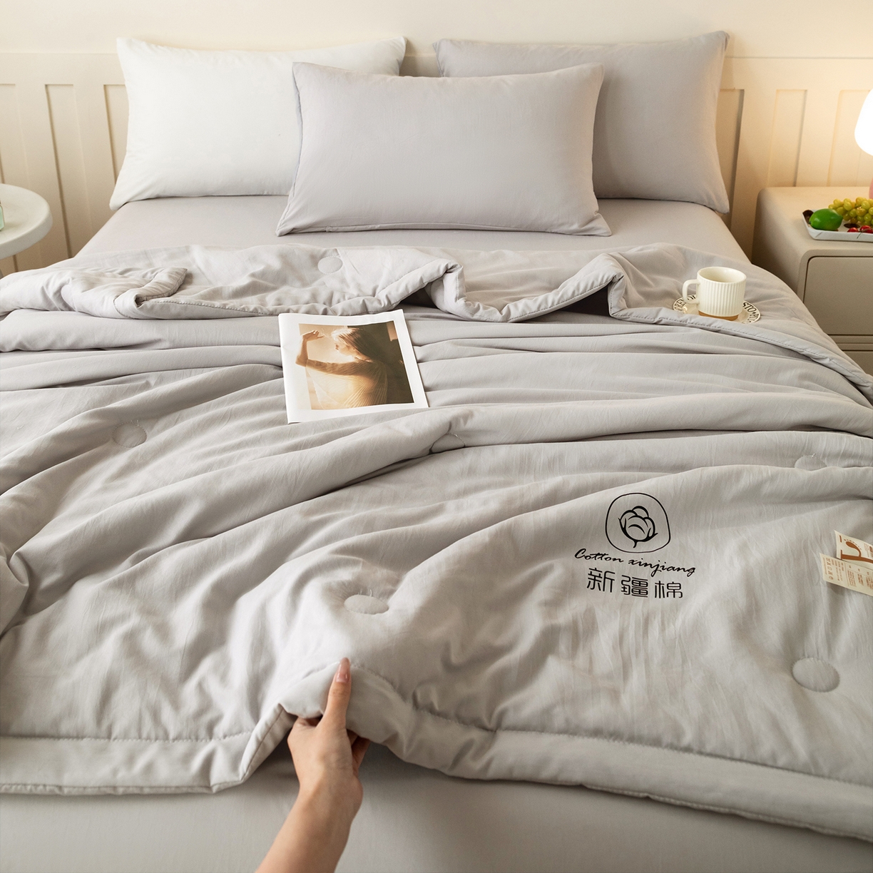 91家纺网 家纺一手货源 找家纺 几禾 2026春夏新款纯色水洗棉双拼夏被新疆棉花被夏凉被空调被被子被芯 纯色-浅灰
