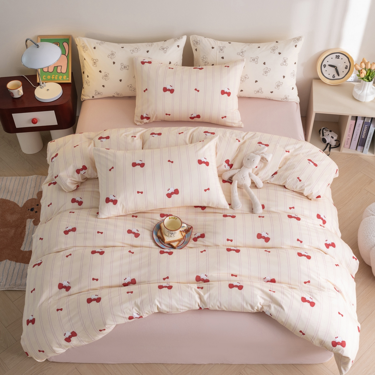 91家纺网 家纺一手货源 找家纺 梦可莱家居 2026新款全棉纯棉针织棉印花可爱卡通系列四件套 蝴蝶猫咪