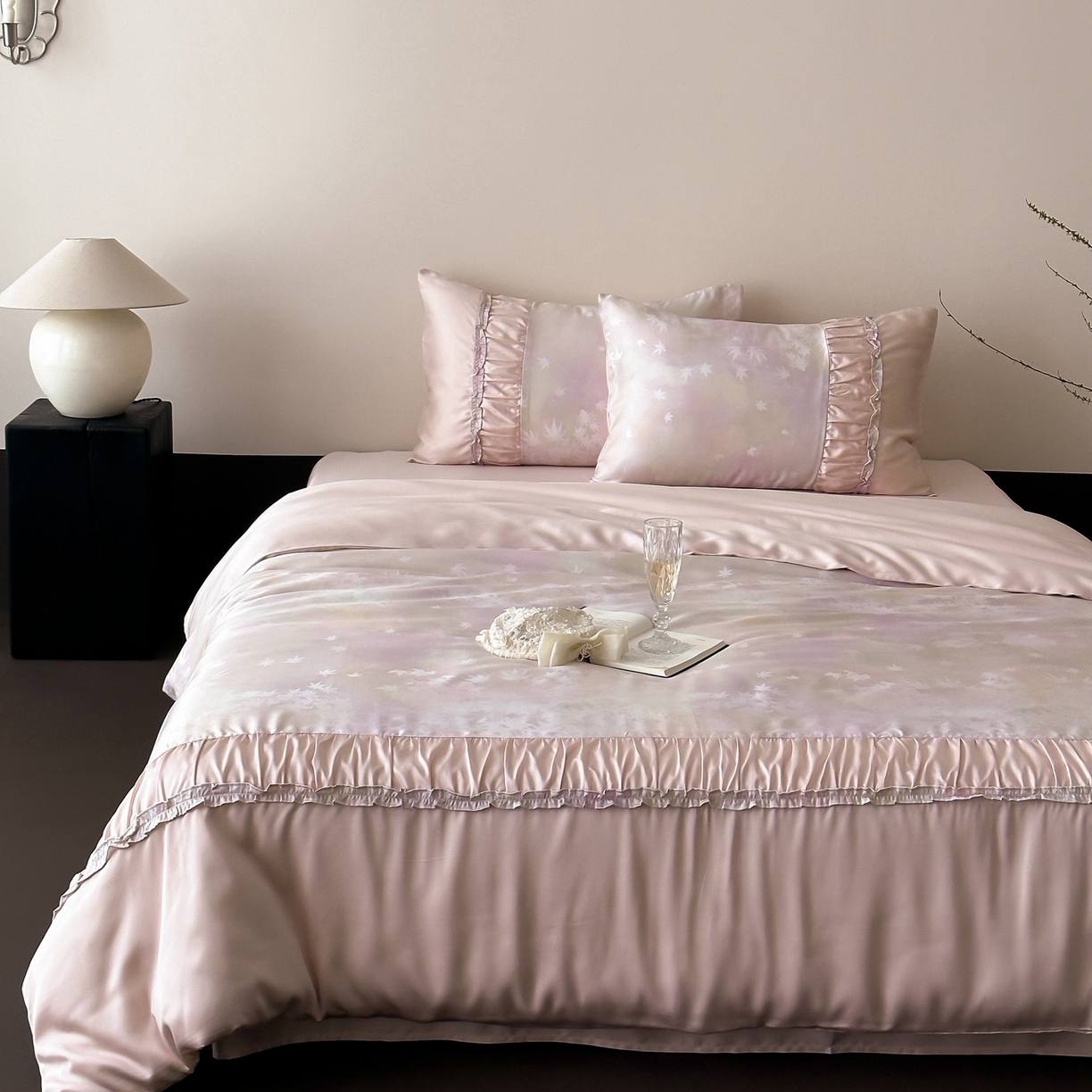 91家纺网 家纺一手货源 找家纺 （总）玉宇阁家居 2026新款兰精天丝印花四件套-薇之白