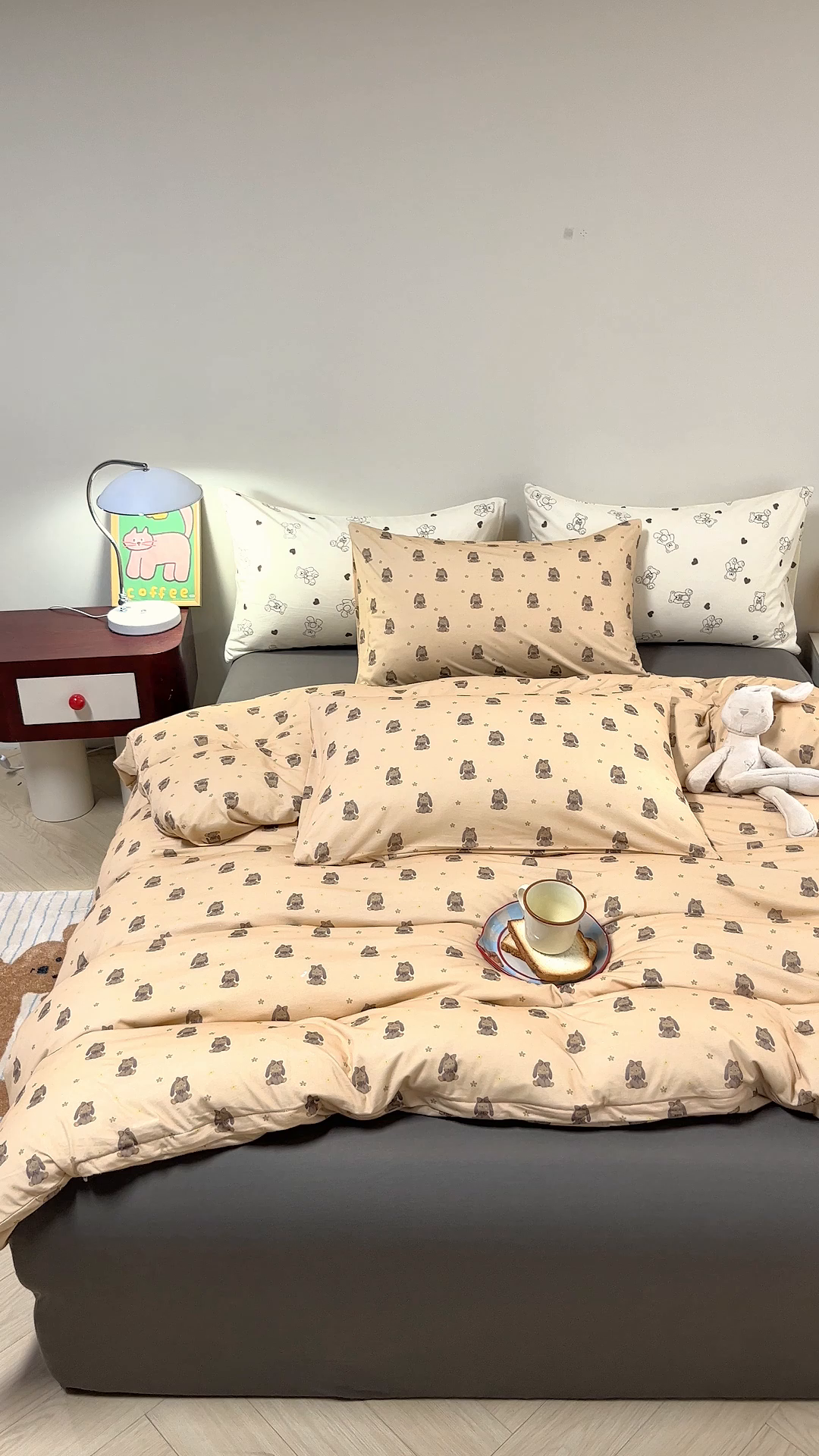 91家纺网 家纺一手货源 找家纺 梦可莱家居 2026新款全棉纯棉针织棉印花可爱卡通系列四件套 蝴蝶兔