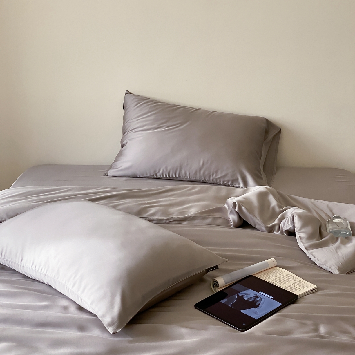 91家纺网 家纺一手货源 找家纺 玉宇阁家居 2026春夏60s兰精天丝拼色四件套 满天星紫曙光银