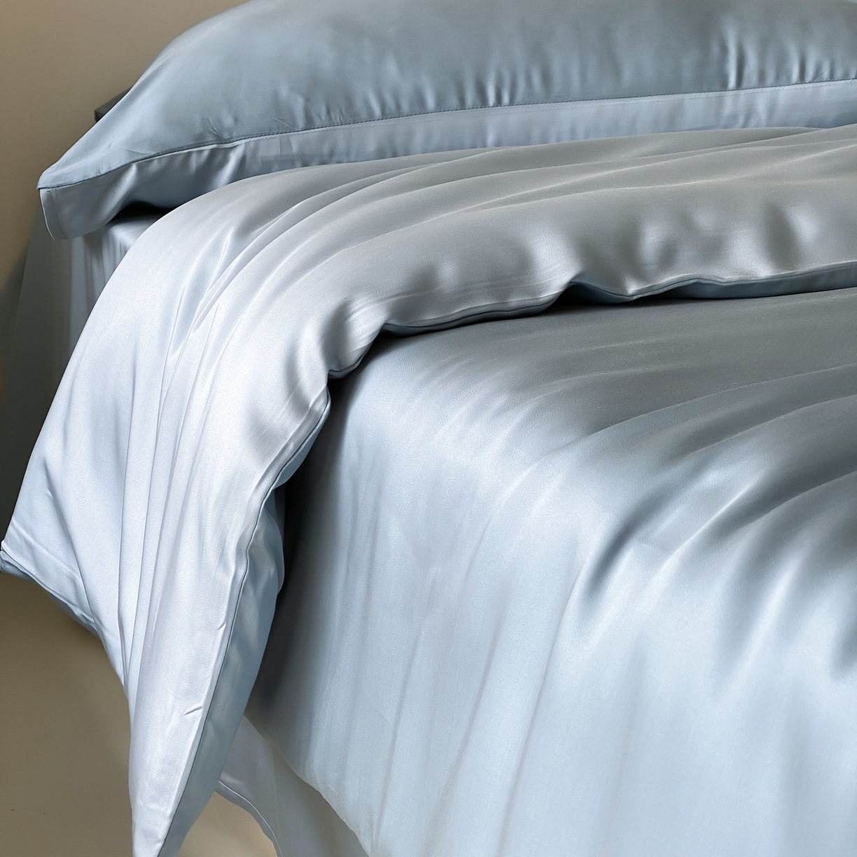 91家纺网 家纺一手货源 找家纺 玉宇阁家居 2026春夏60s兰精天丝拼色四件套 灰蓝色冰川灰