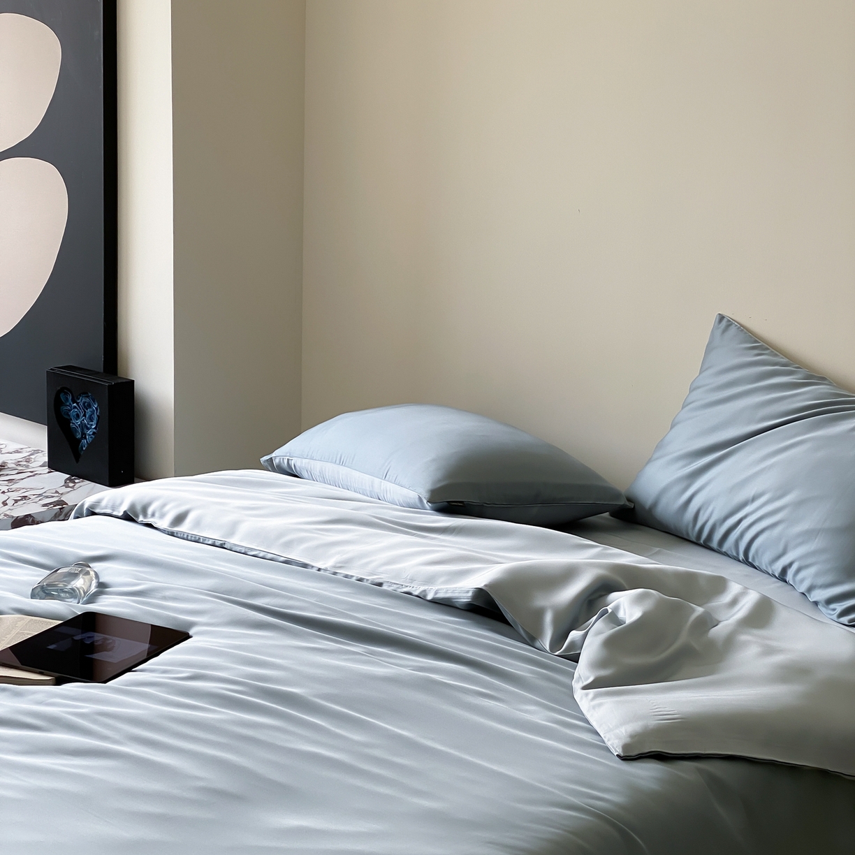 91家纺网 家纺一手货源 找家纺 玉宇阁家居 2026春夏60s兰精天丝拼色四件套 灰蓝色冰川灰