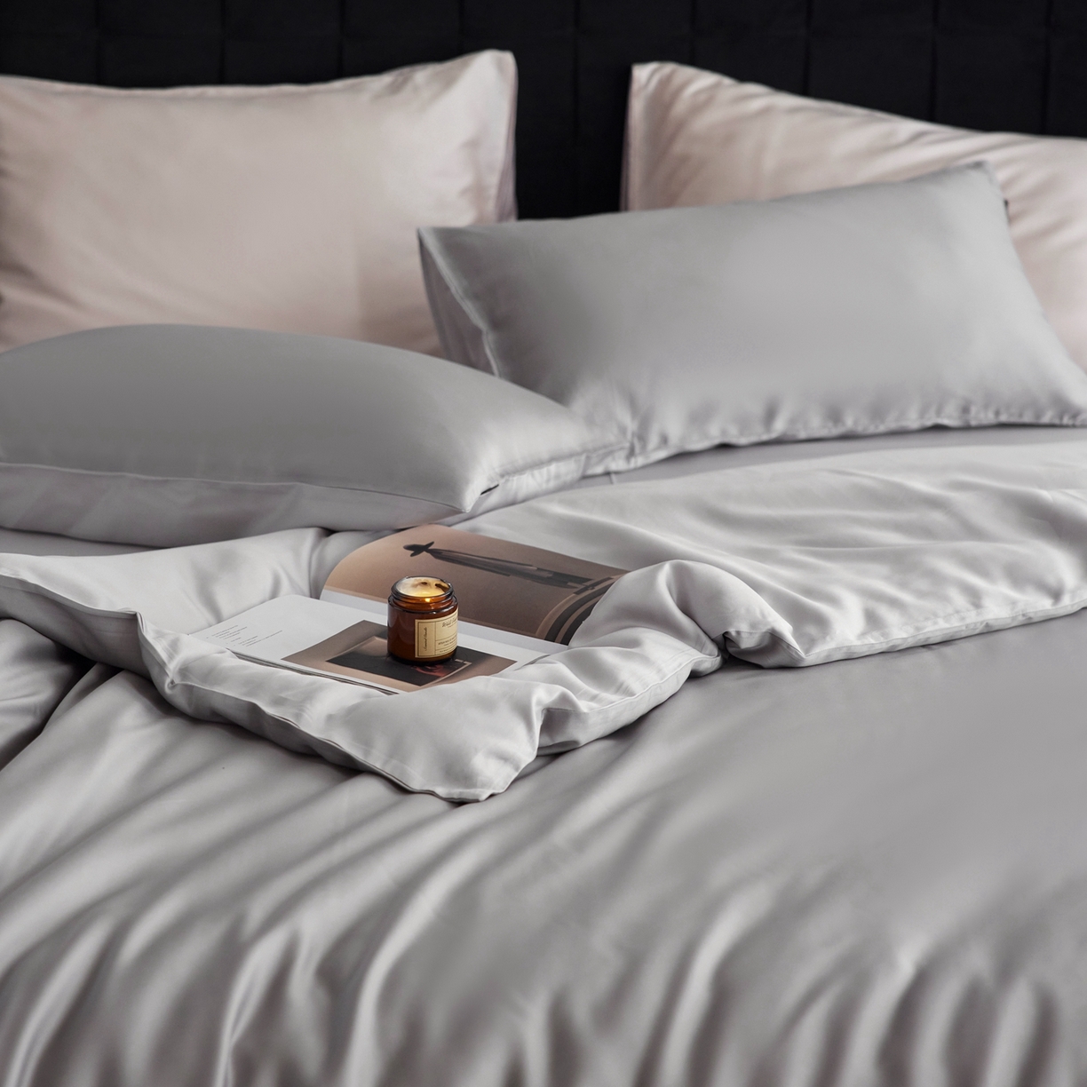 91家纺网 家纺一手货源 找家纺 玉宇阁家居 2026春夏60s兰精天丝拼色四件套 暮云-玄灰