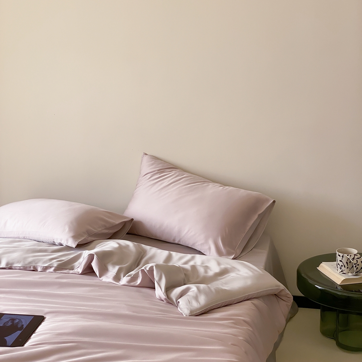 91家纺网 家纺一手货源 找家纺 玉宇阁家居 2026春夏60s兰精天丝拼色四件套 洋气裸粉