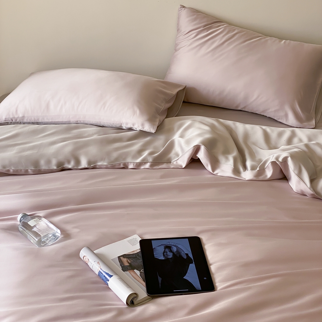 91家纺网 家纺一手货源 找家纺 玉宇阁家居 2026春夏60s兰精天丝拼色四件套 洋气裸粉