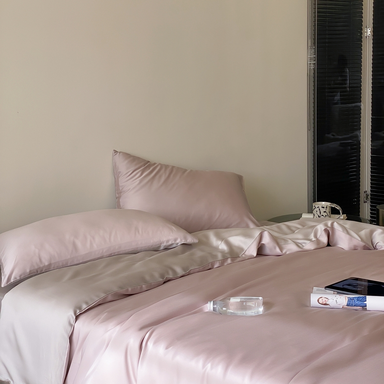 91家纺网 家纺一手货源 找家纺 玉宇阁家居 2026春夏60s兰精天丝拼色四件套 洋气裸粉