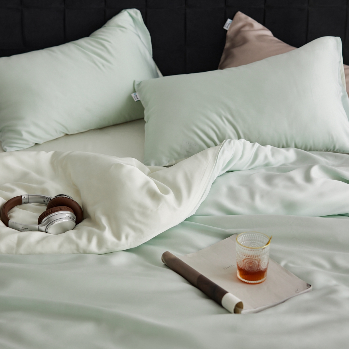 91家纺网 家纺一手货源 找家纺 玉宇阁家居 2026春夏60s兰精天丝拼色四件套 水波柔光