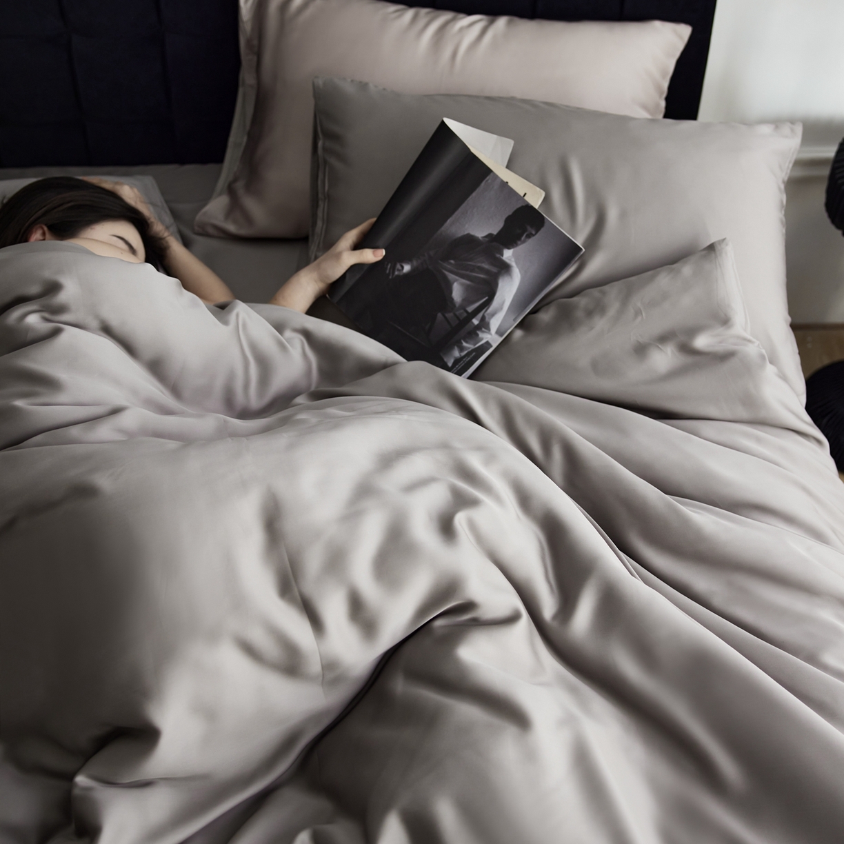 91家纺网 家纺一手货源 找家纺 玉宇阁家居 2026春夏60s兰精天丝拼色四件套 岩石灰