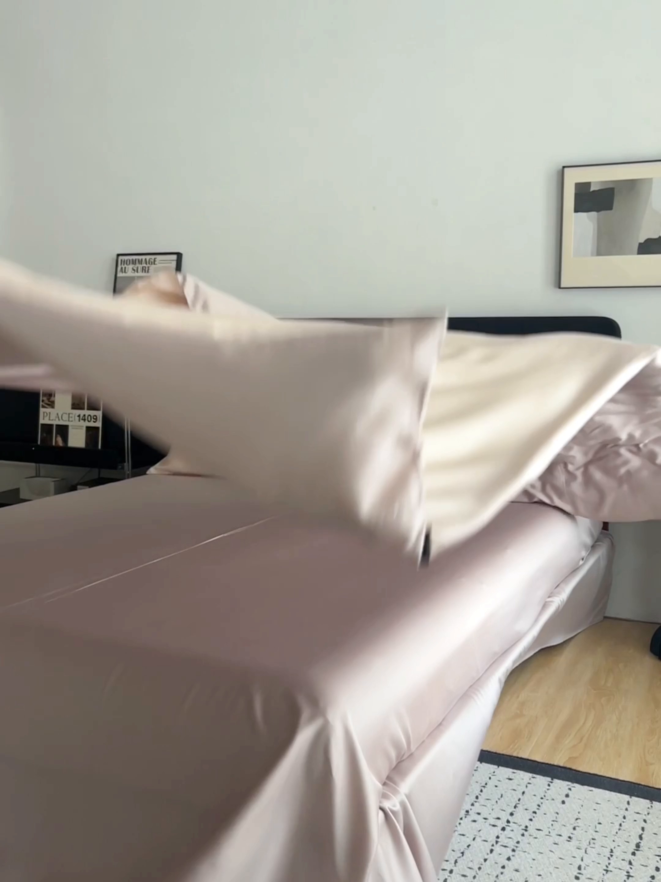 91家纺网 家纺一手货源 找家纺 玉宇阁家居 2026春夏60s兰精天丝拼色四件套 浅杏-星黛紫