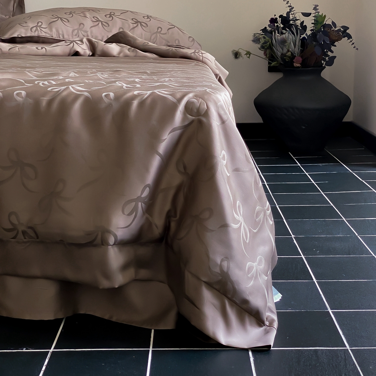 91家纺网 家纺一手货源 找家纺 （总）玉宇阁家居 2026新款60s兰精天丝提花夏被夏凉被空调被四件套-半岛茶