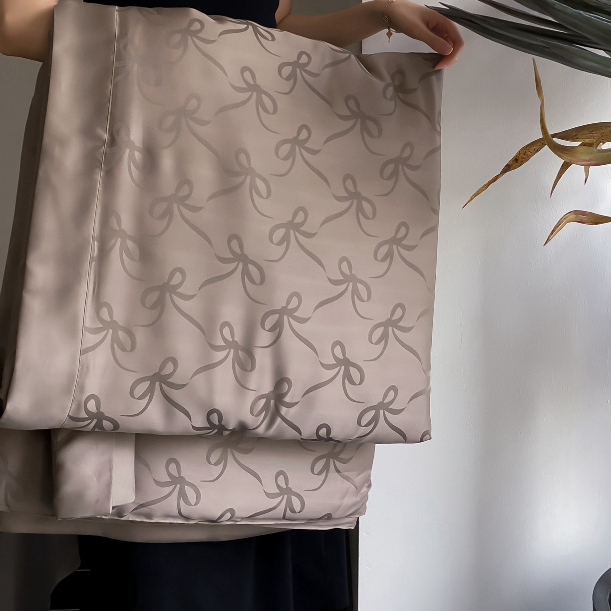 91家纺网 家纺一手货源 找家纺 （总）玉宇阁家居 2026新款60s兰精天丝提花夏被夏凉被空调被四件套-半岛茶