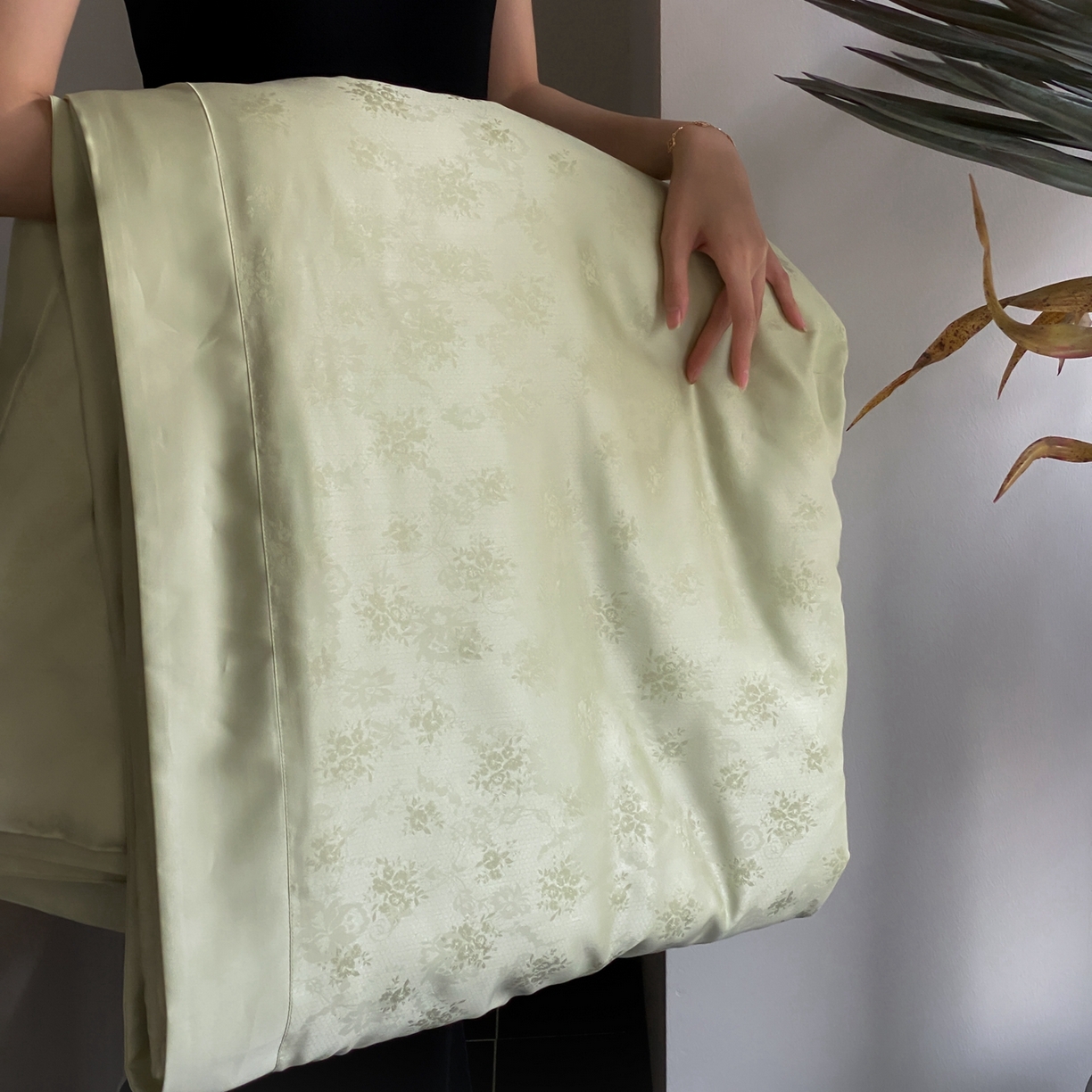 91家纺网 家纺一手货源 找家纺 （总）玉宇阁家居 2026新款60s兰精天丝提花夏被夏凉被空调被四件套-半岛茶