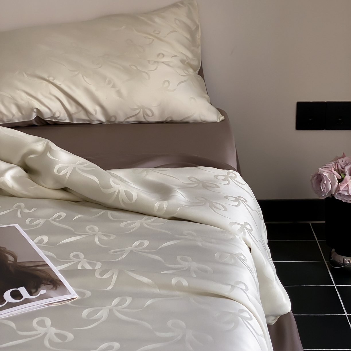 91家纺网 家纺一手货源 找家纺 玉宇阁家居 2026新款60s兰精天丝提花夏被夏凉被空调被四件套-半岛茶 半岛茶-松栗奶油