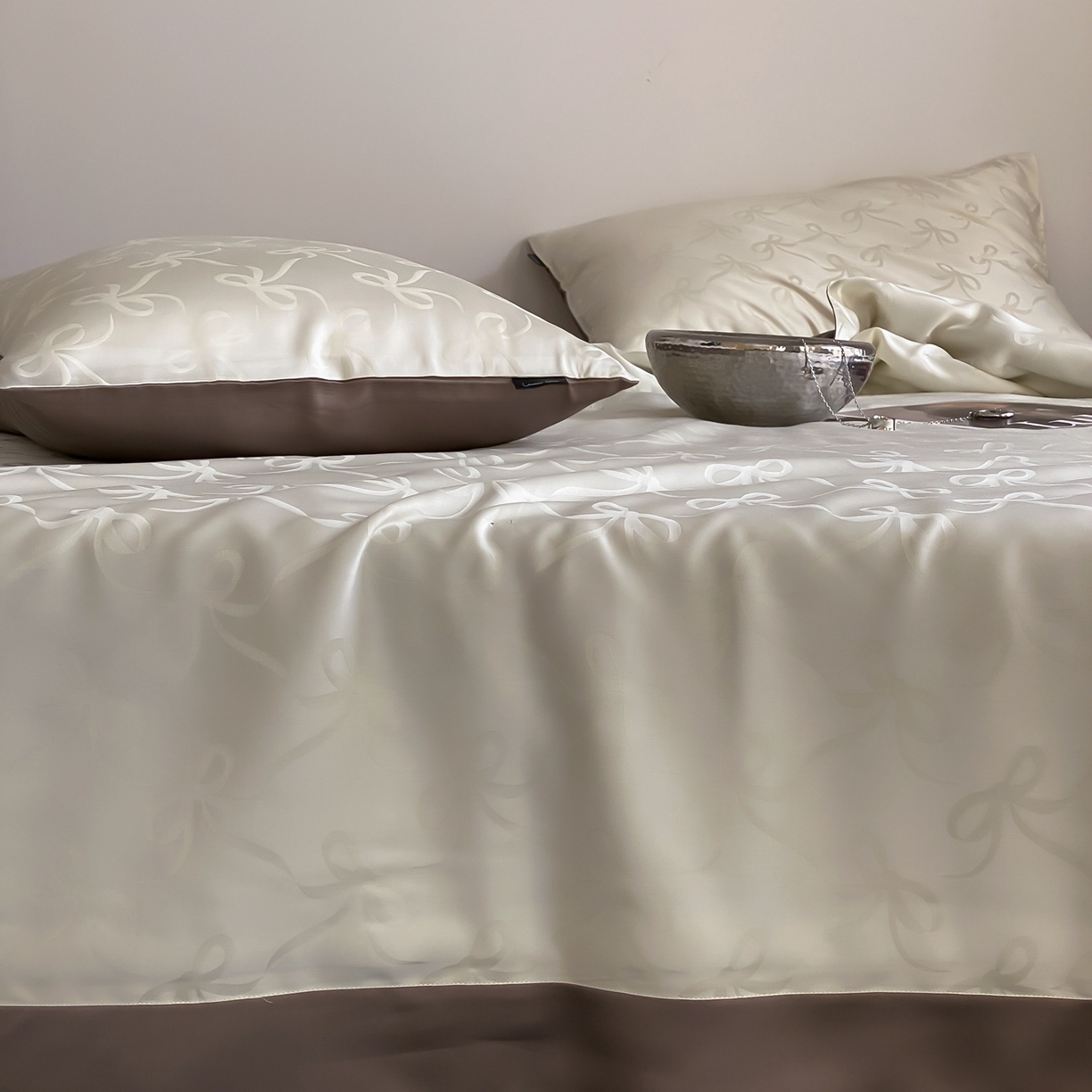 91家纺网 家纺一手货源 找家纺 玉宇阁家居 2026新款60s兰精天丝提花夏被夏凉被空调被四件套-半岛茶 半岛茶-松栗奶油