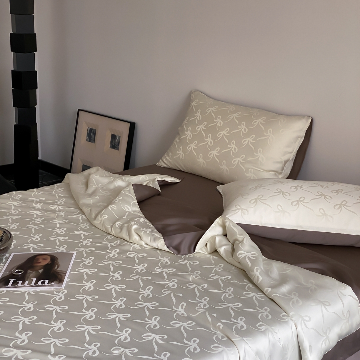 91家纺网 家纺一手货源 找家纺 玉宇阁家居 2026新款60s兰精天丝提花夏被夏凉被空调被四件套-半岛茶 半岛茶-松栗奶油