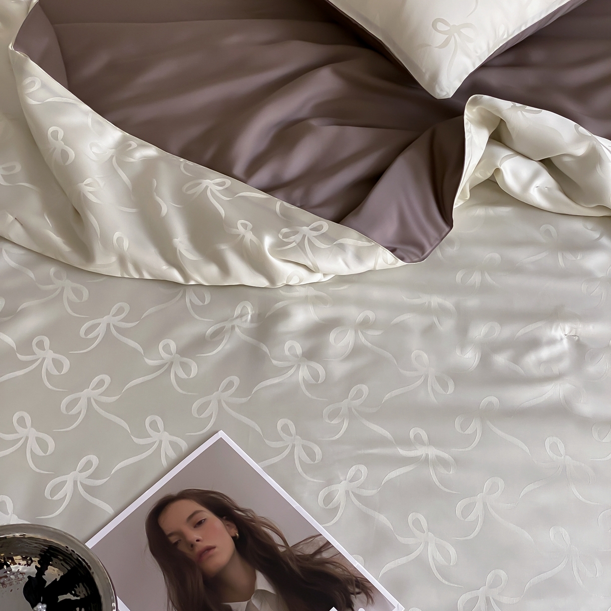 91家纺网 家纺一手货源 找家纺 玉宇阁家居 2026新款60s兰精天丝提花夏被夏凉被空调被四件套-半岛茶 半岛茶-松栗奶油