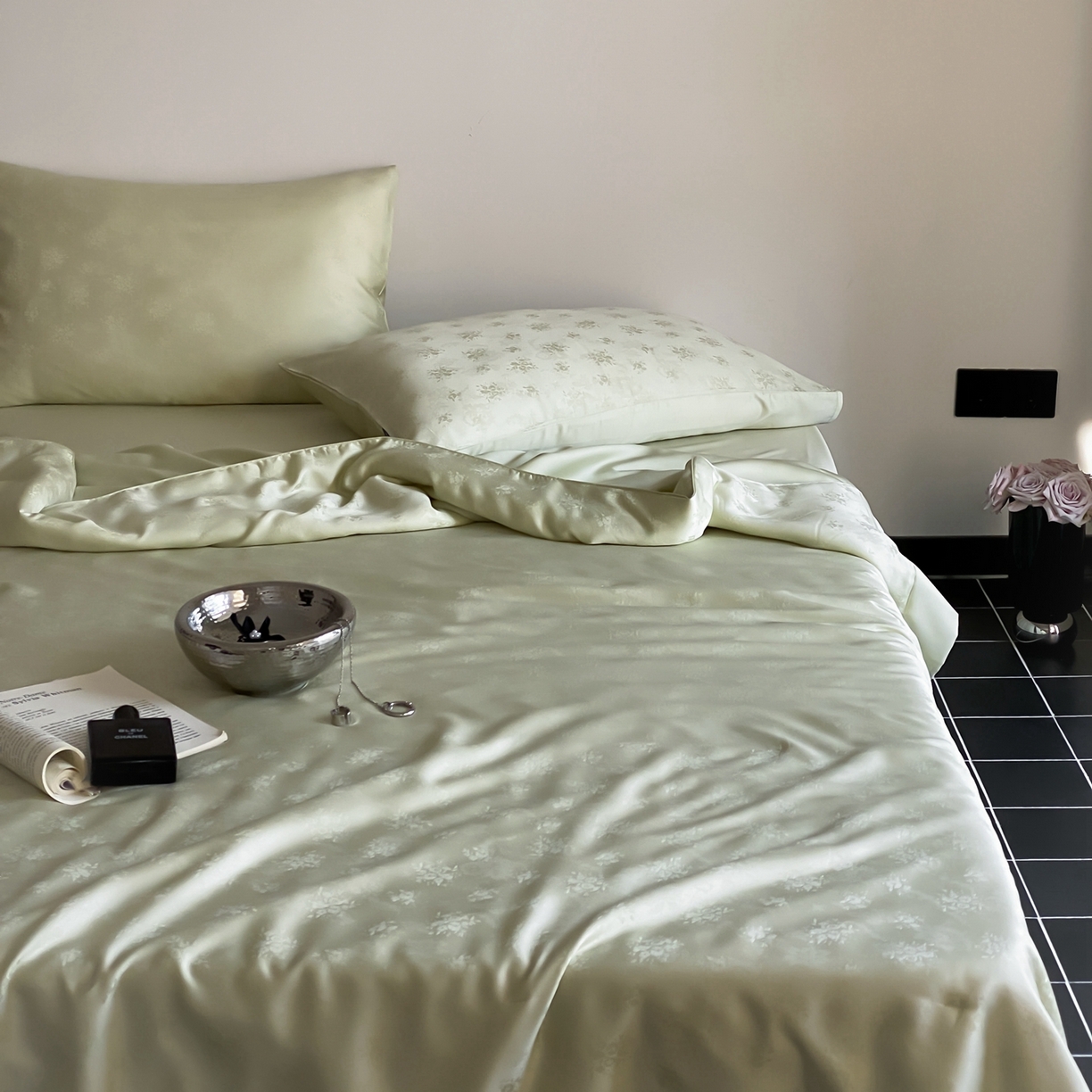 91家纺网 家纺一手货源 找家纺 玉宇阁家居 2026新款60s兰精天丝提花夏被夏凉被空调被四件套-半岛茶 花影