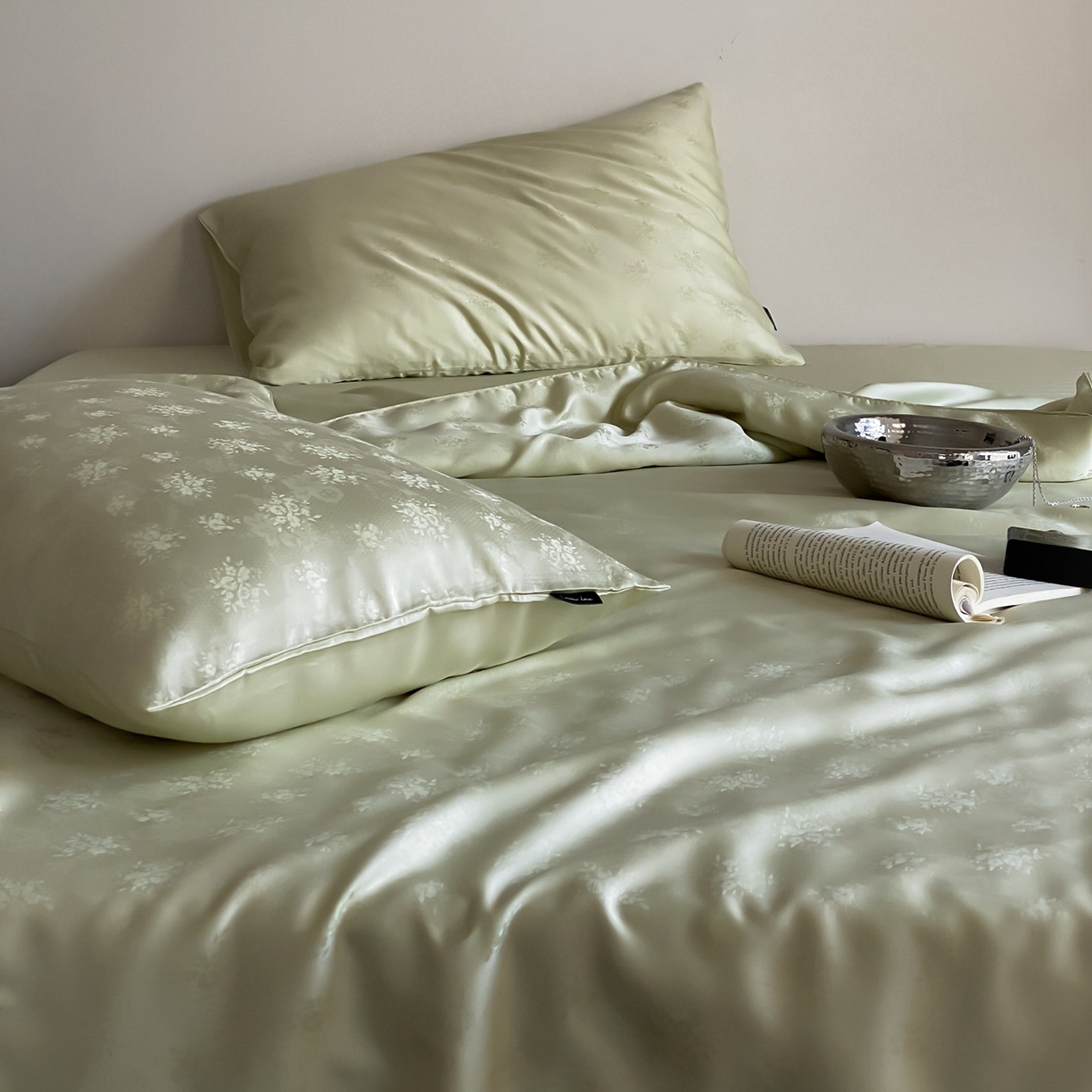 91家纺网 家纺一手货源 找家纺 玉宇阁家居 2026新款60s兰精天丝提花夏被夏凉被空调被四件套-半岛茶 花影