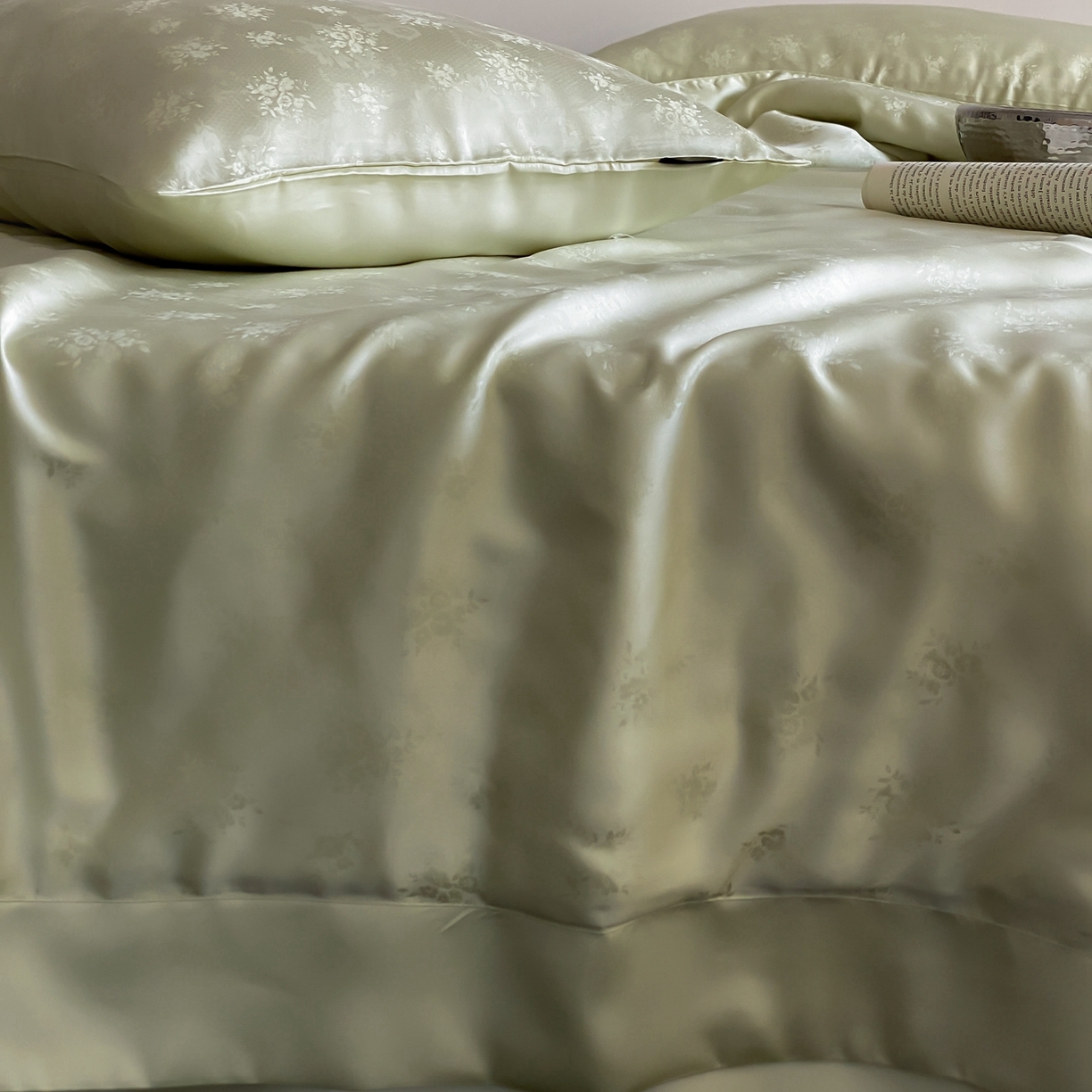 91家纺网 家纺一手货源 找家纺 玉宇阁家居 2026新款60s兰精天丝提花夏被夏凉被空调被四件套-半岛茶 花影