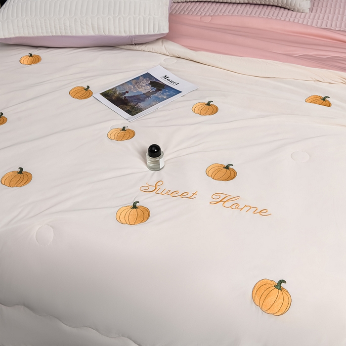 91家纺网 家纺一手货源 找家纺 妮恒美家纺 2026春夏新款凉感丝床盖夏被夏凉被空调被四件套 小南瓜奶白粉