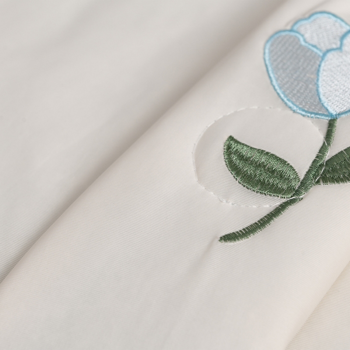 91家纺网 家纺一手货源 找家纺 妮恒美家纺 2026春夏新款凉感丝床盖夏被夏凉被空调被四件套 郁金香-奶白海蓝