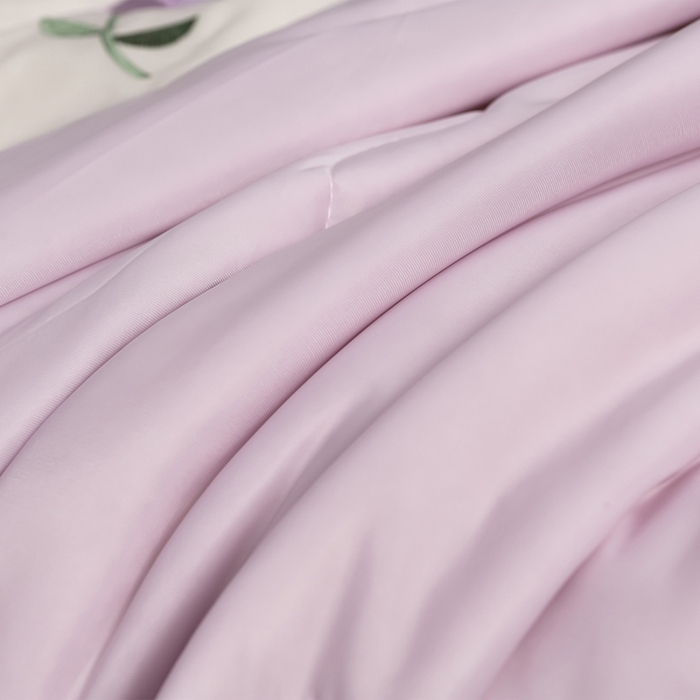 91家纺网 家纺一手货源 找家纺 妮恒美家纺 2026春夏新款凉感丝床盖夏被夏凉被空调被四件套 郁金香奶白紫