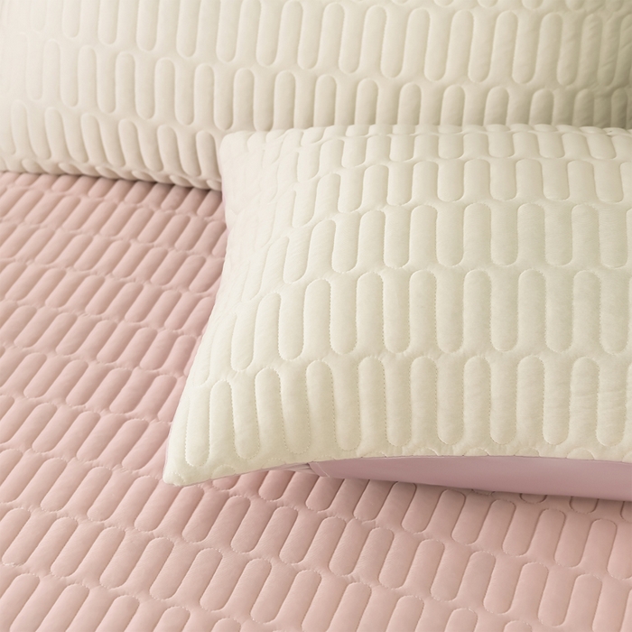 91家纺网 家纺一手货源 找家纺 妮恒美家纺 2026春夏新款凉感丝床盖夏被夏凉被空调被四件套 郁金香-奶白粉