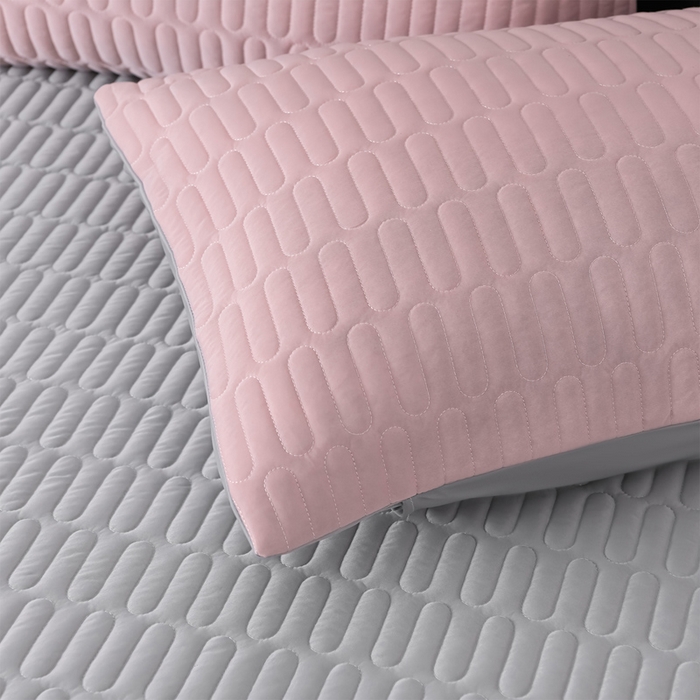 91家纺网 家纺一手货源 找家纺 妮恒美家纺 2026春夏新款凉感丝床盖夏被夏凉被空调被四件套 小南瓜粉灰