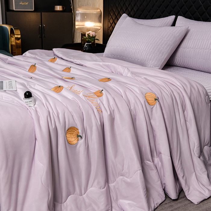 91家纺网 家纺一手货源 找家纺 妮恒美家纺 2026春夏新款凉感丝床盖夏被夏凉被空调被四件套 小南瓜-浅紫