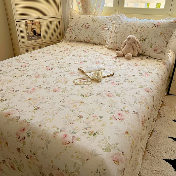 91家纺网 家纺一手货源 找家纺 爱彼家纺 2026春夏新款云感水洗棉床单清新碎花床单三件套 云感-春花秋月