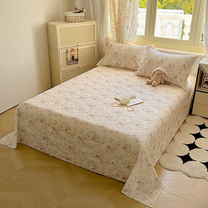 91家纺网 家纺一手货源 找家纺 爱彼家纺 2026春夏新款云感水洗棉床单清新碎花床单三件套 云感-露红烟紫