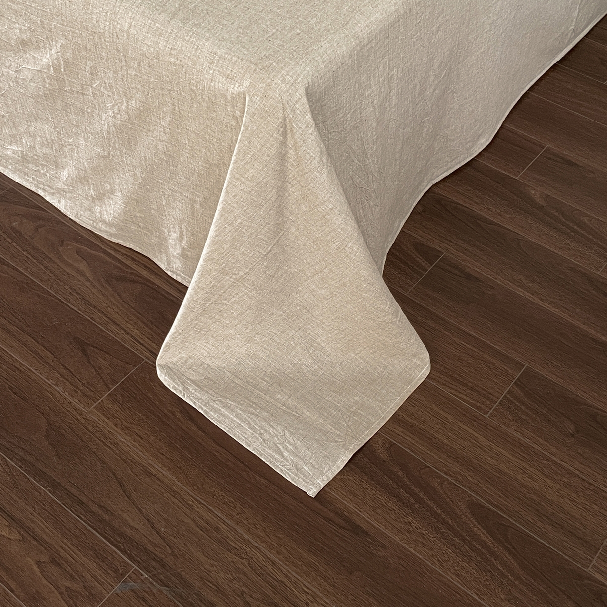 91家纺网 家纺一手货源 找家纺 如一 2026新款棉麻绣花花边款全棉亚麻四件套 花间-咖